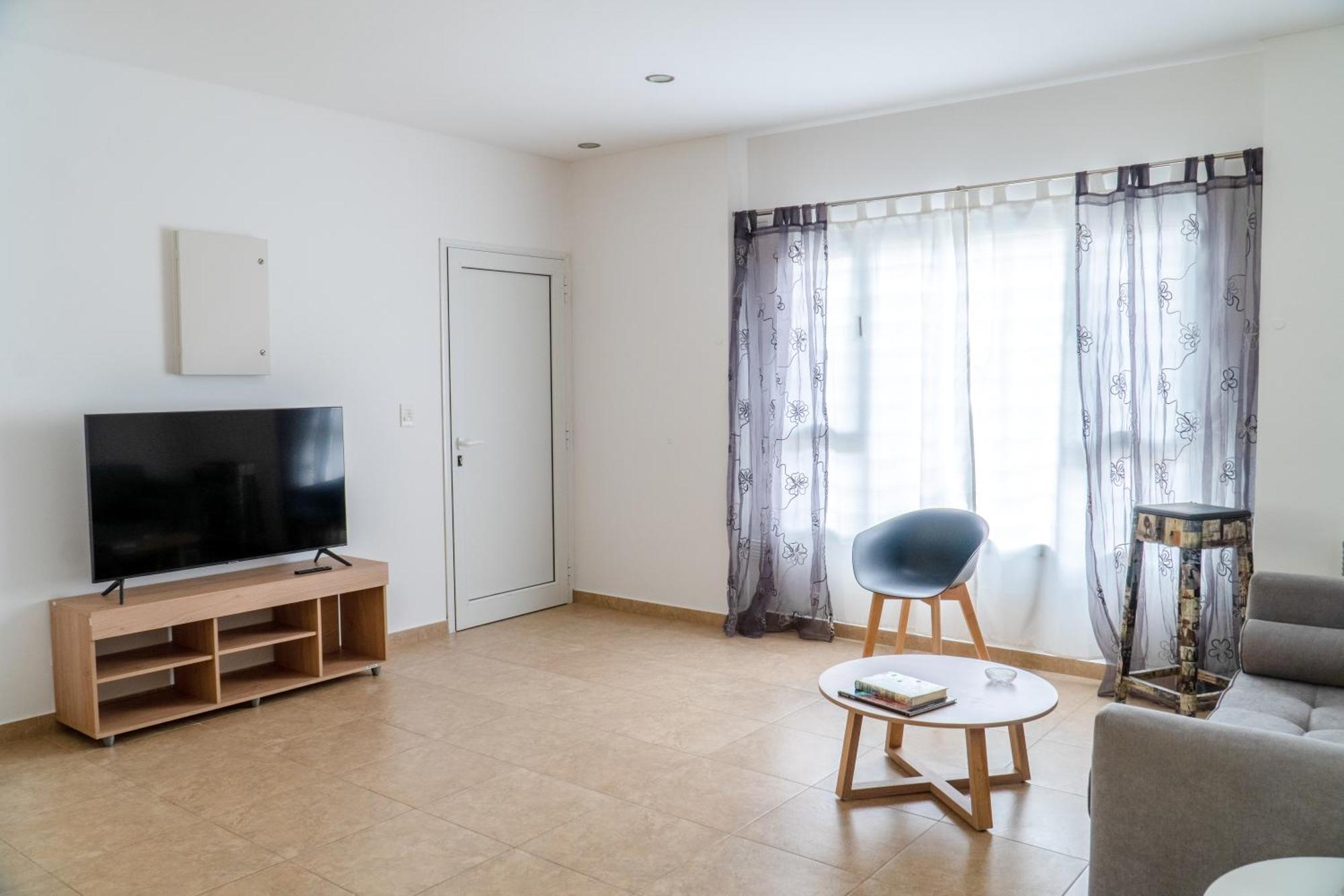 Maca Tobiano, Amplio, Calido, A Pasos Del Mar Apartment Puerto Madryn Luaran gambar