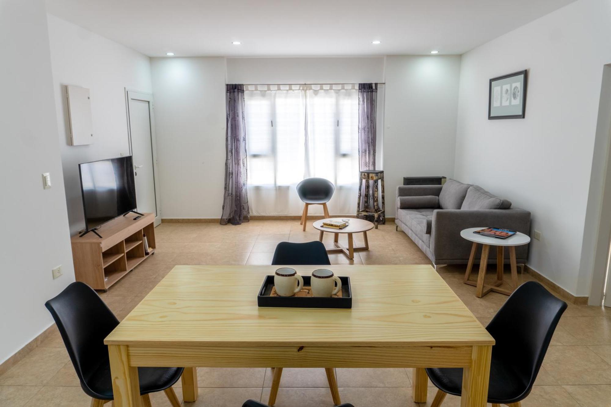 Maca Tobiano, Amplio, Calido, A Pasos Del Mar Apartment Puerto Madryn Luaran gambar
